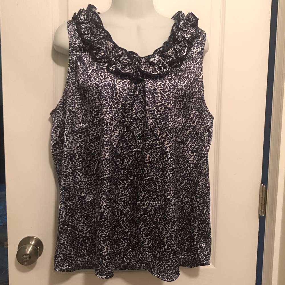 The Limited purple tank size XL